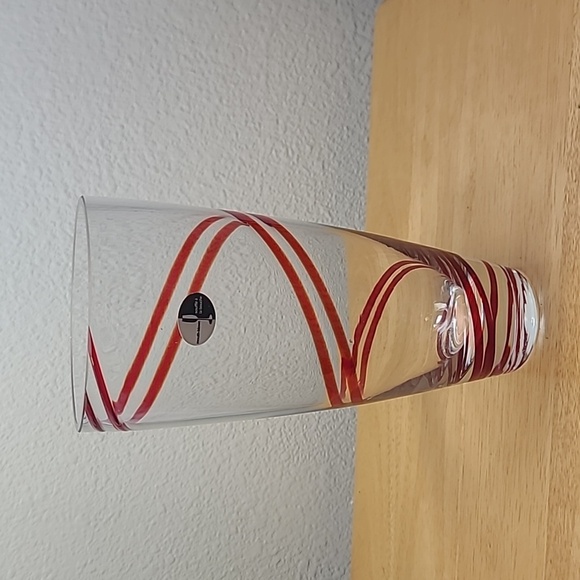 Mouth Blown Double Red Swirline Hand Blown Glass Vase - Picture 1 of 7